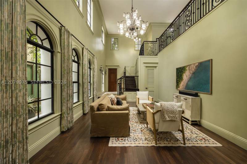 4 bedroom SingleFamilyResidence at 3740 Irvington Ave, Irvington, Coconut Grove — photo 5