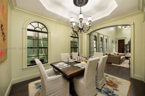 3740 Irvington Ave, Coconut Grove FL - photo 8 of 37