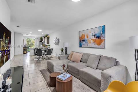 2438 SE 15 St, Homestead FL - photo 6 of 45