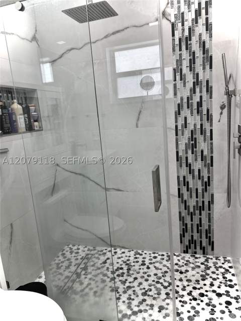 11925 SW 185th Ter, Miami FL - photo 16 of 39