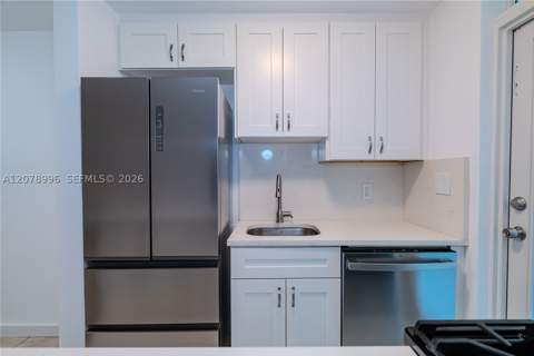 921 Jefferson Ave 3C, Miami Beach FL - photo 11 of 32