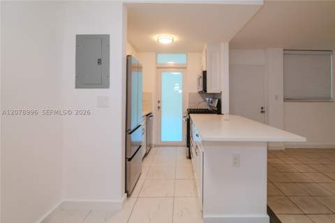 921 Jefferson Ave 3C, Miami Beach FL - photo 6 of 32