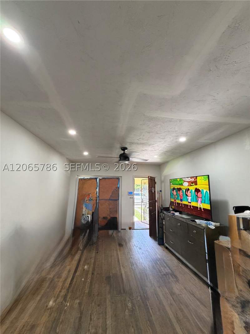 2 bedroom SingleFamilyResidence at 5525 NW 5th Ct, Buena Vista Gardens, Miami — photo 3