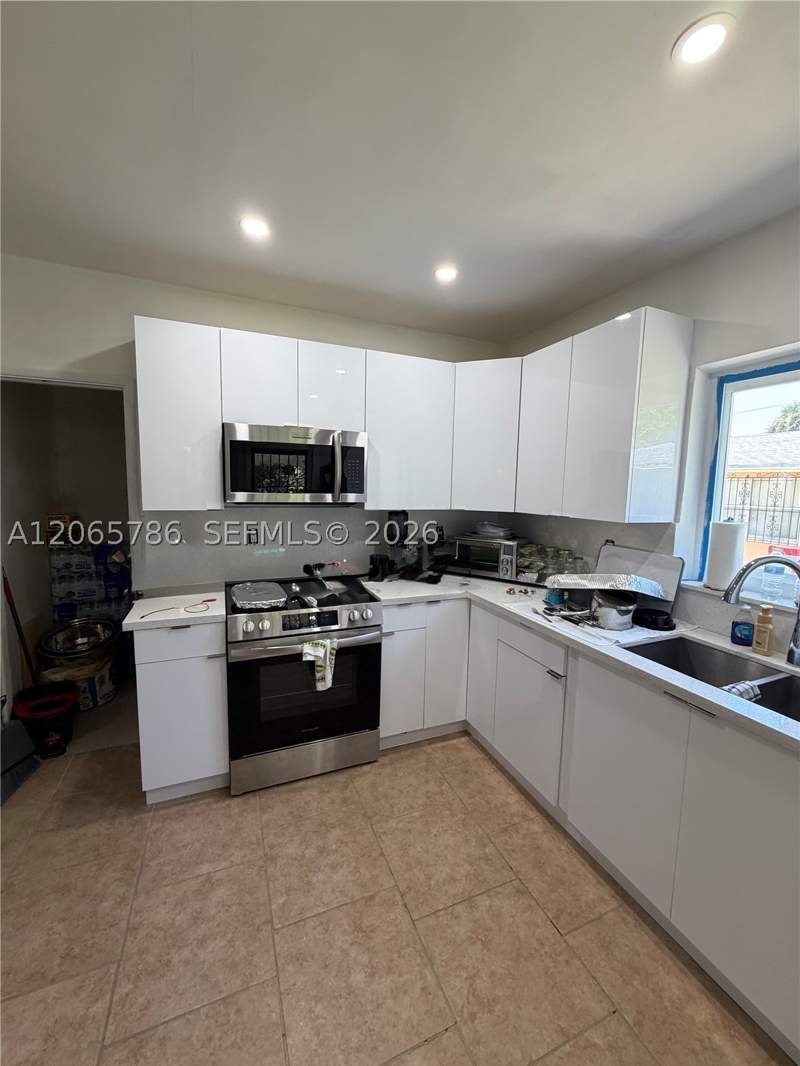 2 bedroom SingleFamilyResidence at 5525 NW 5th Ct, Buena Vista Gardens, Miami — photo 4