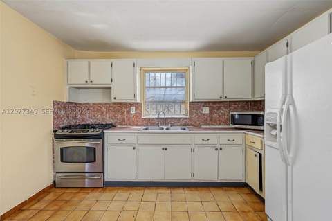 3940 NW 2nd St, Miami FL - photo 11 of 21