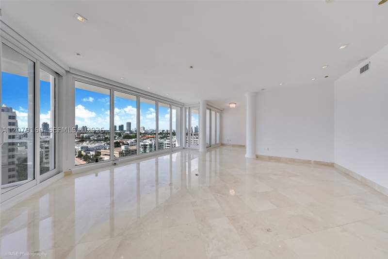 2 bedroom Condominium at 100 Lincoln Rd Ph12, The Decoplage Condo, Miami Beach — photo 2