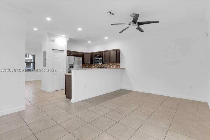3 bedroom Townhouse at 3202 SE 6th St, Martinique At Oasis Repla, Homestead — photo 5