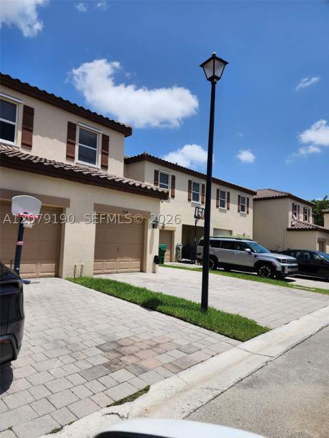 9224 SW 170th Pl, Miami FL - photo 7 of 9