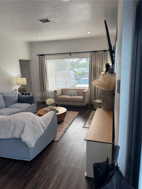 10841 NE 2nd Pl, Miami FL - photo 10 of 13