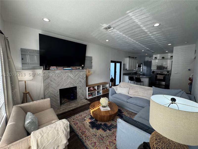 3 bedroom SingleFamilyResidence at 10841 NE 2nd Pl, Pasadena Park Sub, Miami — photo 5