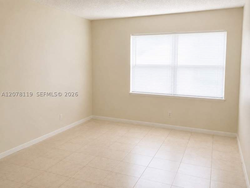 2 bedroom Condominium at 17911 NW 68th Ave O202, Venetian Gardens At Count, Hialeah — photo 3