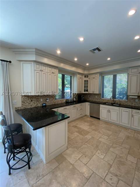 343 190th St, Sunny Isles Beach FL - photo 15 of 32
