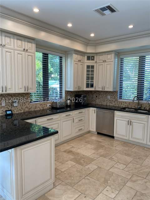 343 190th St, Sunny Isles Beach FL - photo 19 of 32