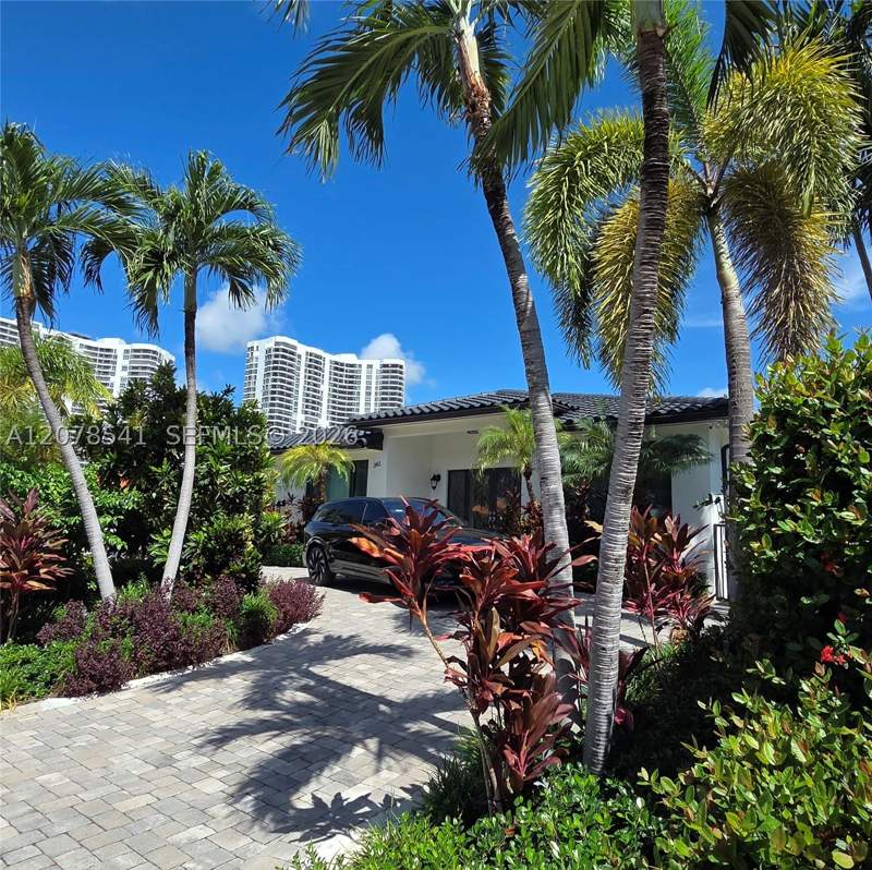 3 bedroom SingleFamilyResidence at 343 190th St, Golden Shores Ocean Blvd, Sunny Isles Beach — photo 3