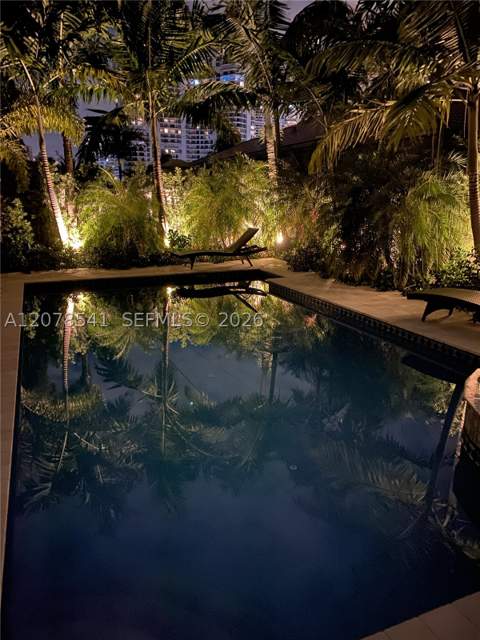 343 190th St, Sunny Isles Beach FL - photo 7 of 32