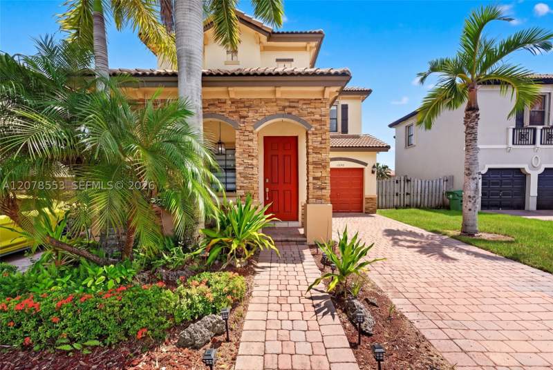 4 bedroom SingleFamilyResidence at 11242 SW 242nd St, Silver Palm East Sec One, Homestead — photo 4