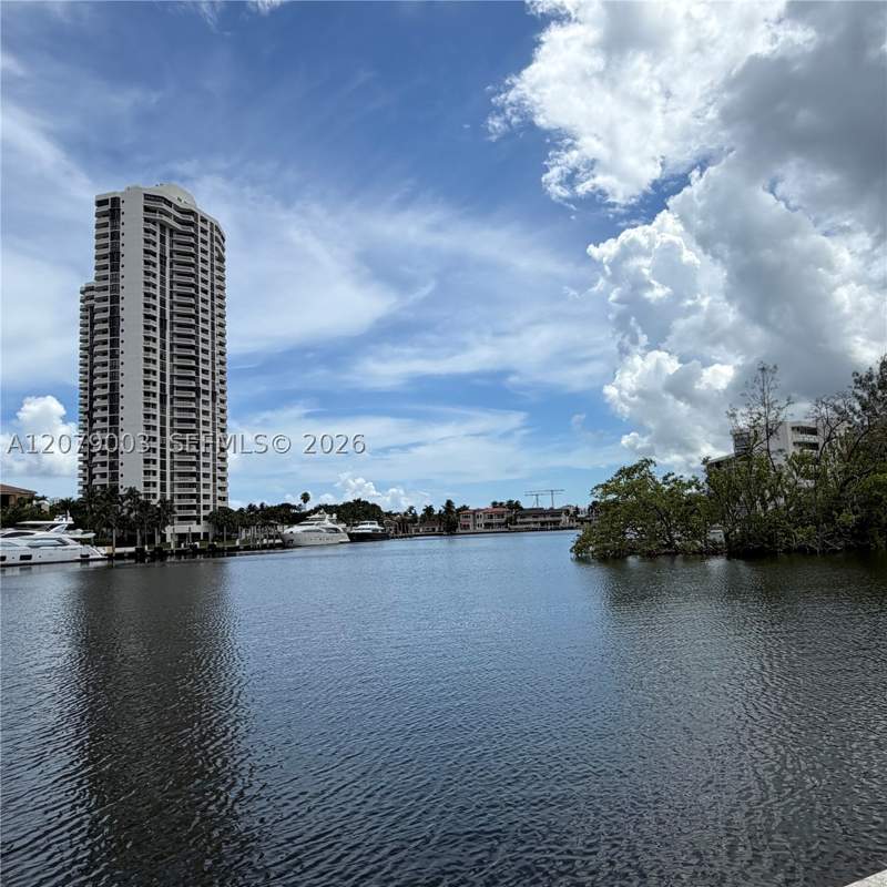 1 bedroom Condominium at 2980 E Point East Dr D608, Point East One Condo-Bldg, Aventura — photo 4