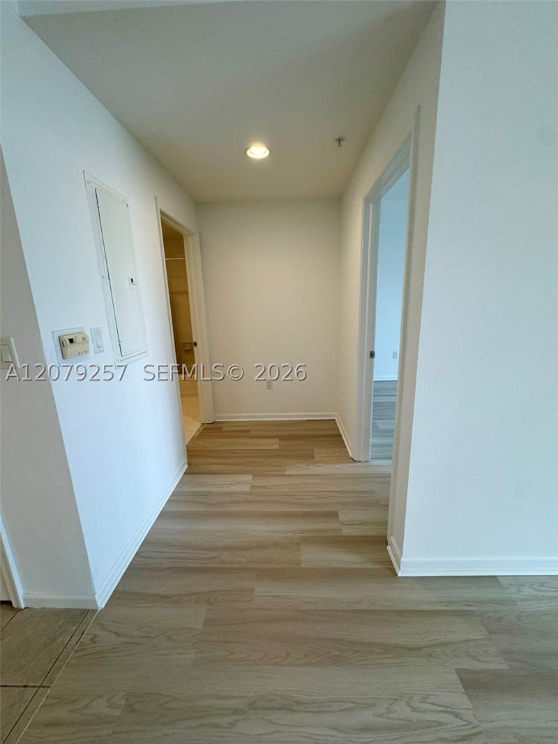1 bedroom Condominium at 10 Aragon Ave 1008, Ten Aragon Condo, Coral Gables — photo 5
