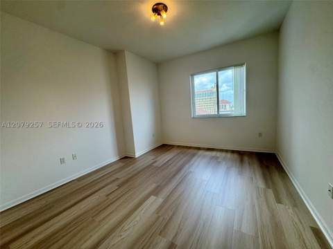 10 Aragon Ave 1008, Coral Gables FL - photo 6 of 9