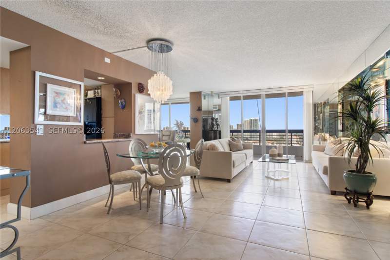 2 bedroom Condominium at 3500 Mystic Pointe Dr 2204, Mystic Pointe Tower 400 C, Aventura — photo 2