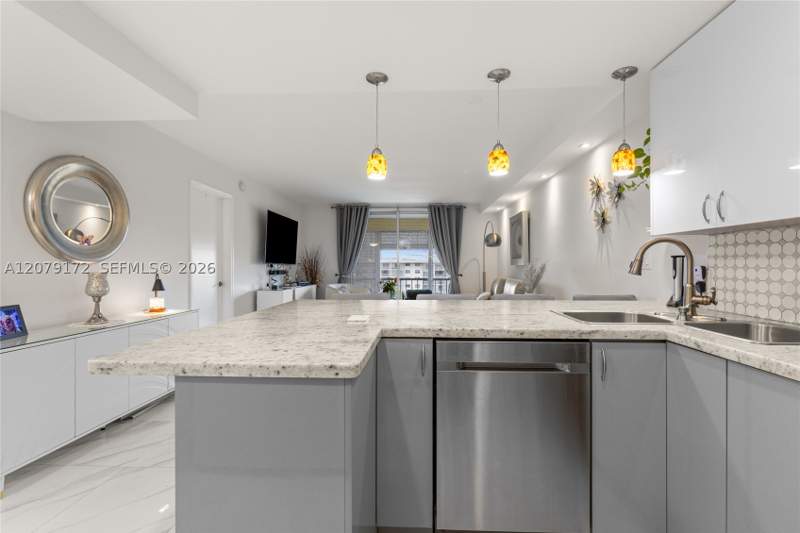 1 bedroom Condominium at 2855 Leonard Dr H605, Point East Sec II Condo, Aventura — photo 4