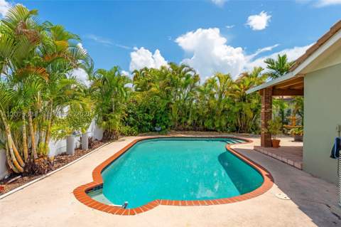 13706 SW 14th St, Miami FL - photo 20 of 25