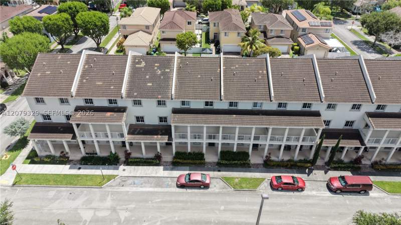 3 bedroom Townhouse at 27533 SW 139th Psge, Mandarin Lakes, Homestead — photo 2