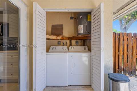 886 NE 214th Ln 4, Miami FL - photo 17 of 20