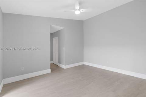 886 NE 214th Ln 4, Miami FL - photo 8 of 20
