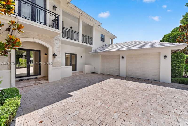 6 bedroom SingleFamilyResidence at 7641 SW 59th Ct, Pinecrest Villas 2 Addn, South Miami — photo 3