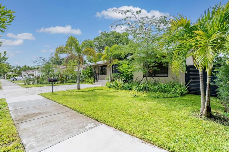4 bedroom SingleFamilyResidence at 2434 SW 19th St, Silver Crest, Miami — photo 3