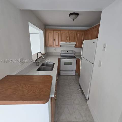 9678 Fontainebleau Blvd 111, Miami FL - photo 10 of 21