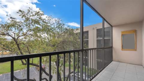 8500 SW 133rd Ave Rd 302, Miami FL - photo 10 of 19