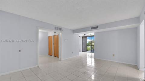 8500 SW 133rd Ave Rd 302, Miami FL - photo 11 of 19