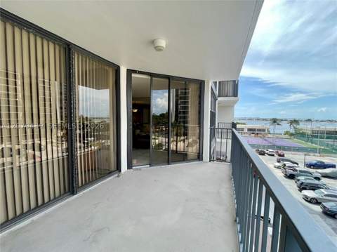 1901 Brickell Ave B506, Miami FL - photo 16 of 44
