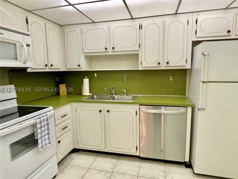 1901 Brickell Ave B506, Miami FL - photo 18 of 44
