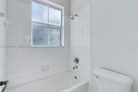 8450 NW 113th Psge, Doral FL - photo 24 of 31