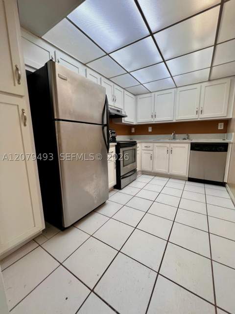 700 NW 214th St 411, Miami Gardens FL - photo 6 of 21