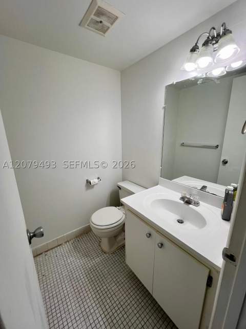 700 NW 214th St 411, Miami Gardens FL - photo 9 of 21