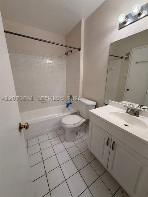 15325 SW 106 Te 604, Miami FL - photo 13 of 18