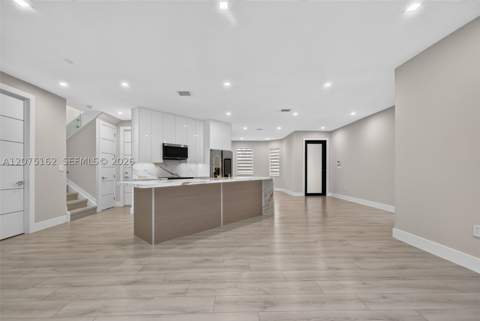 12377 SW 125th St, Miami FL - photo 6 of 25
