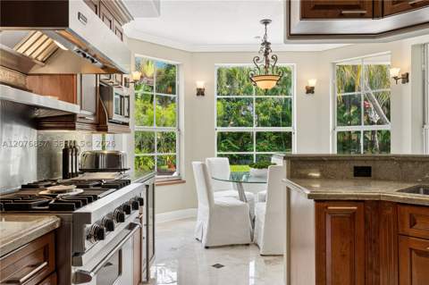 8445 SW 163rd Ter, Palmetto Bay FL - photo 15 of 60