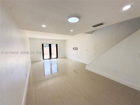8010 SW 152nd Ave 211, Miami FL - photo 11 of 32