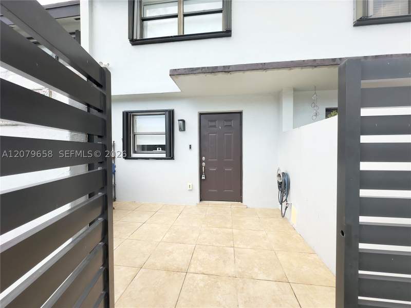 2 bedroom Townhouse at 8010 SW 152nd Ave 211, Gardens At Kendale Lakes, Miami — photo 2