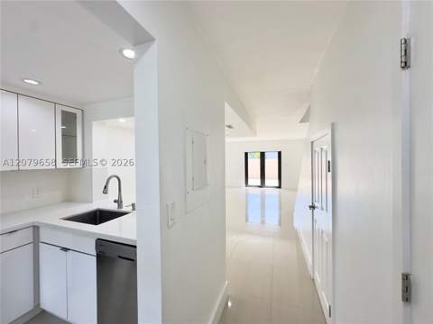8010 SW 152nd Ave 211, Miami FL - photo 6 of 32