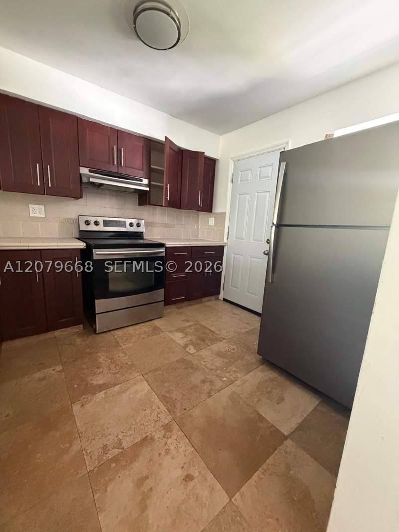 1 bedroom Condominium at 1400 NE 191st St 310, Fourth Horizons Condo, Miami — photo 2