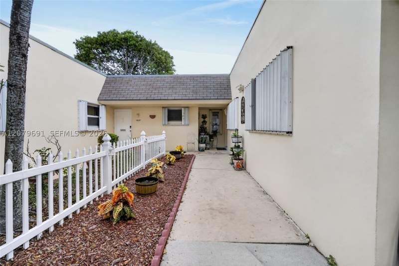 2 bedroom Condominium at 11235 SW 172nd St I-1543, Green Hills Park West No, Miami — photo 4