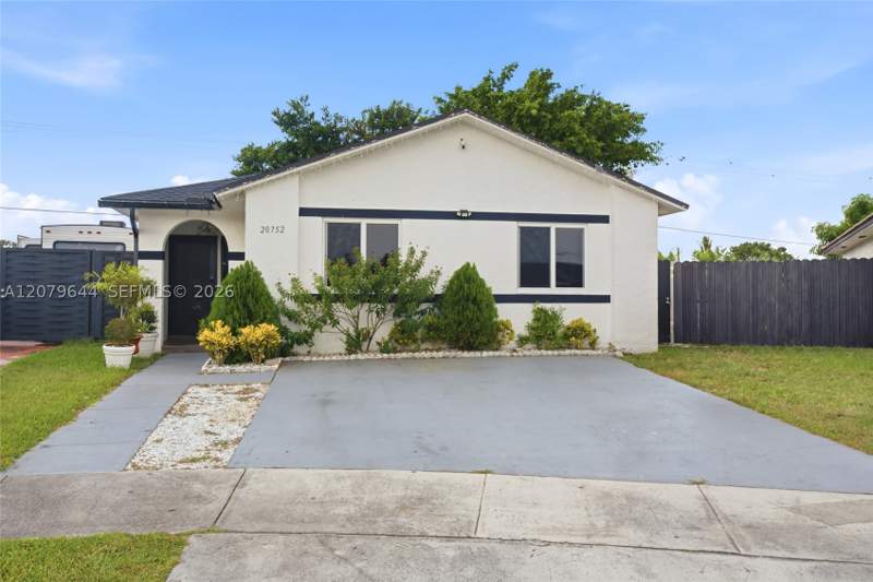4 bedroom SingleFamilyResidence at 20752 SW 121st Ct, Blue Heaven Landing, Miami — photo 2