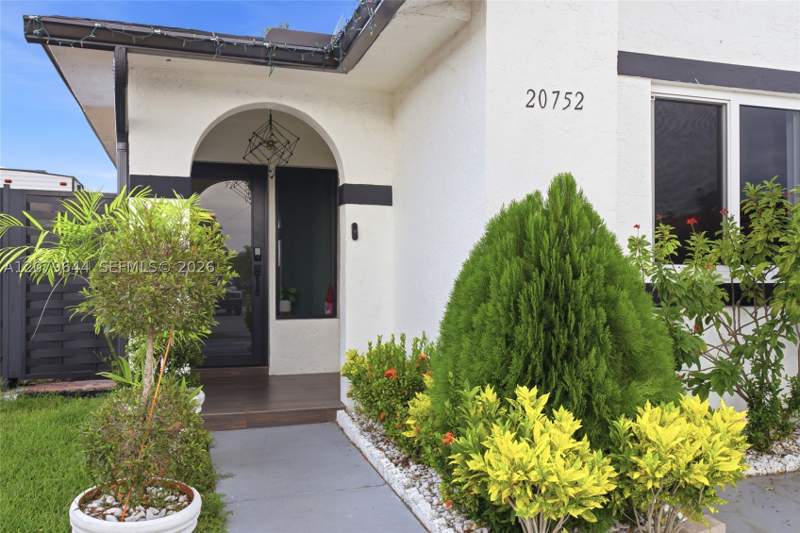 4 bedroom SingleFamilyResidence at 20752 SW 121st Ct, Blue Heaven Landing, Miami — photo 3