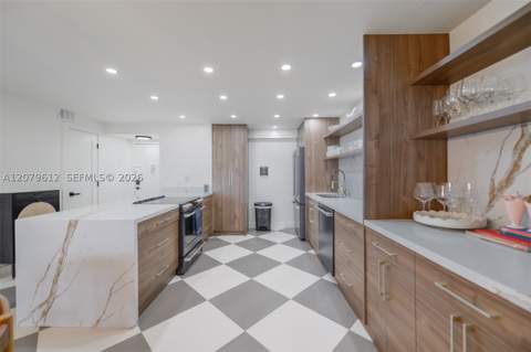 17800 Atlantic Blvd Ph14, Sunny Isles Beach FL - photo 12 of 36